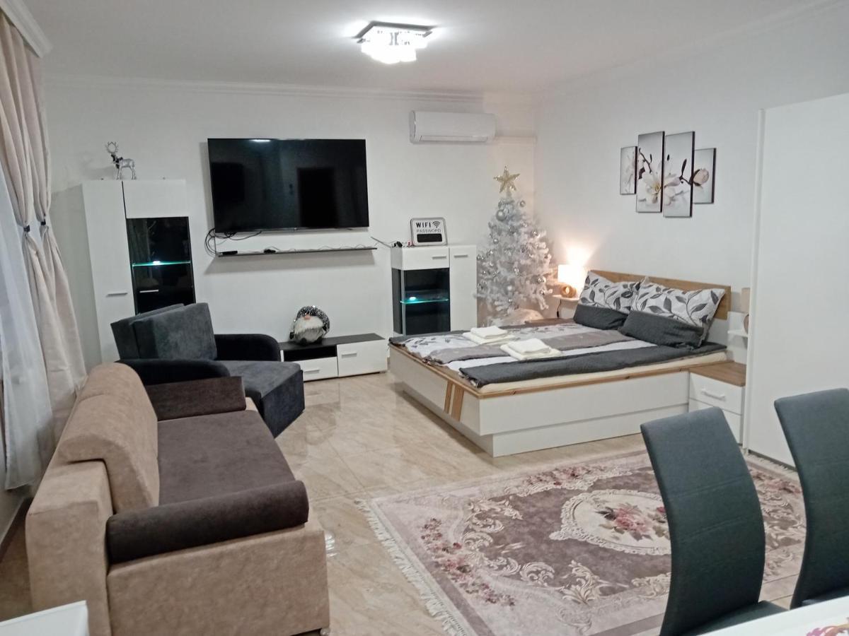 Hangjegy Apartman Debrecen Buitenkant foto